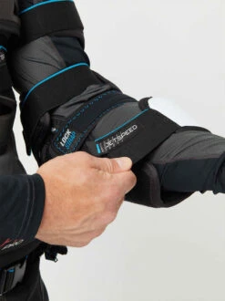 Coudières CCM JetSpeed FT6 Pro Senior 17 Coudières CCM JetSpeed FT6 Pro Senior -Hockey Équipement Boutique pdtimg 5002769b